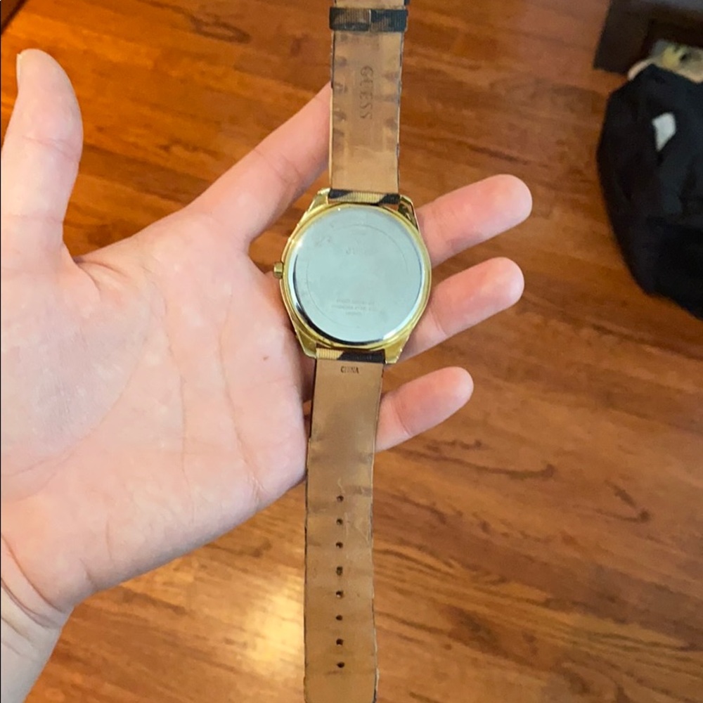 Watch - Picture 3 of 4